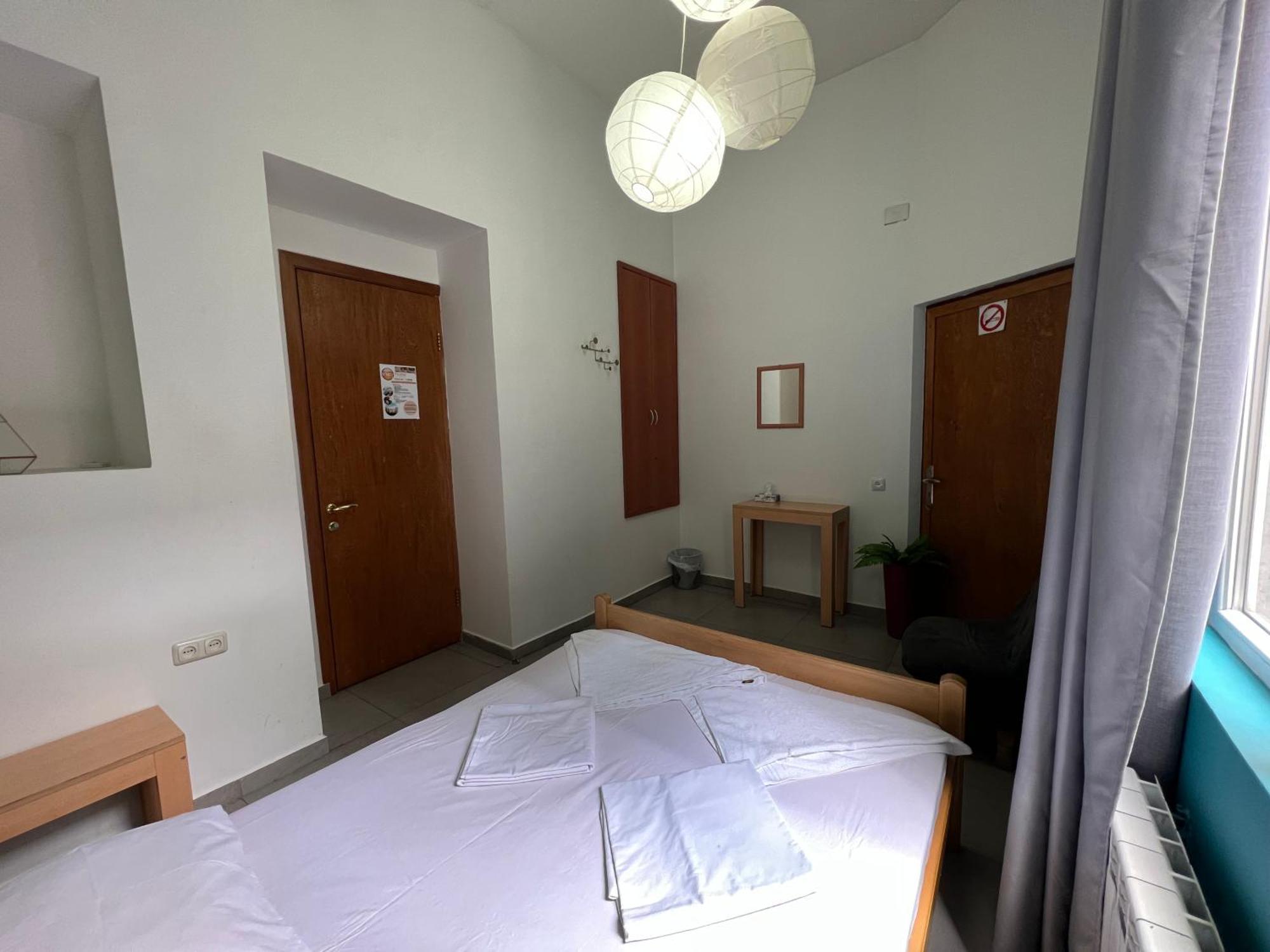 Envoy Hostel & Tours Jerevan Exteriör bild