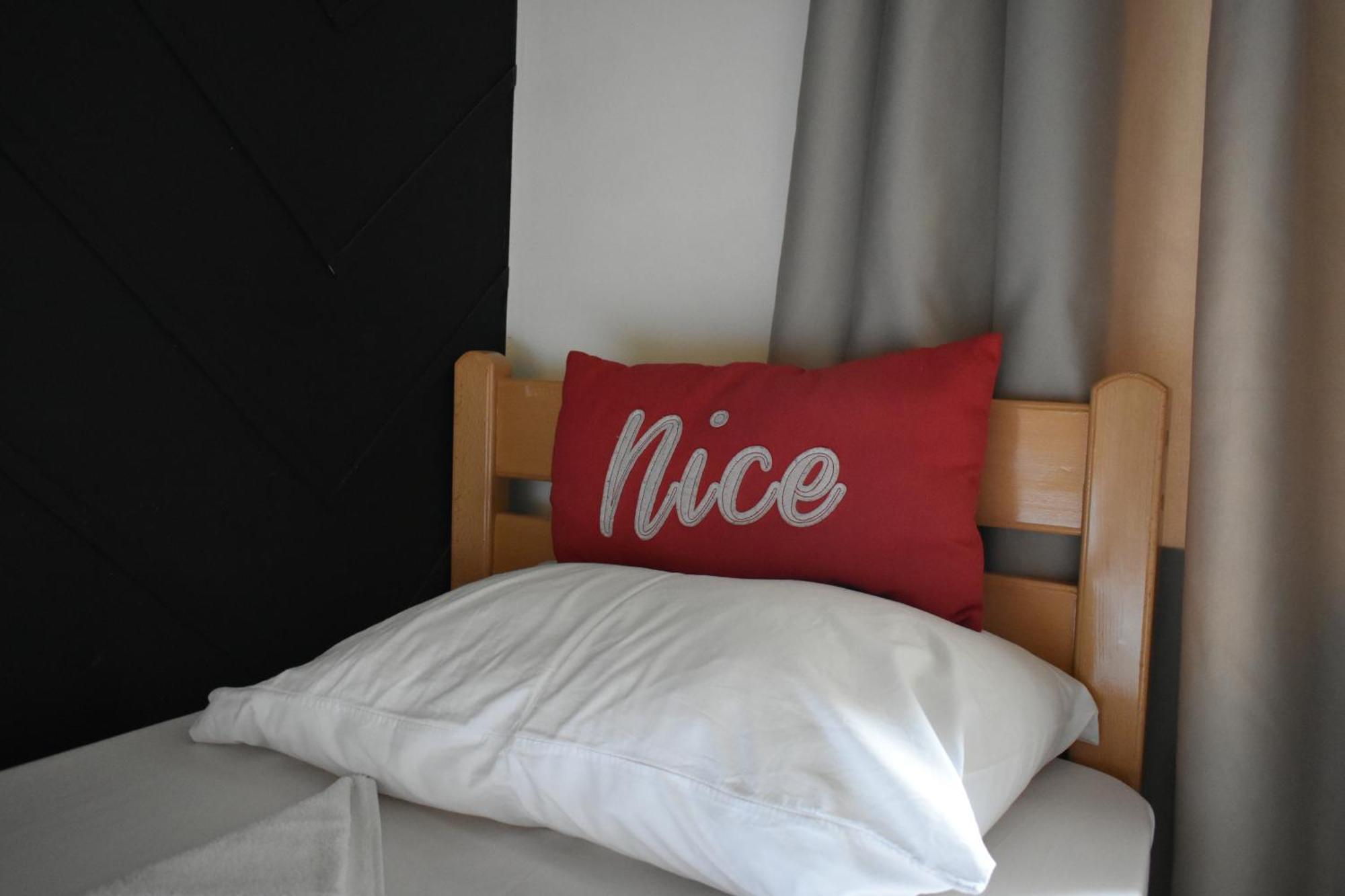Envoy Hostel & Tours Jerevan Exteriör bild