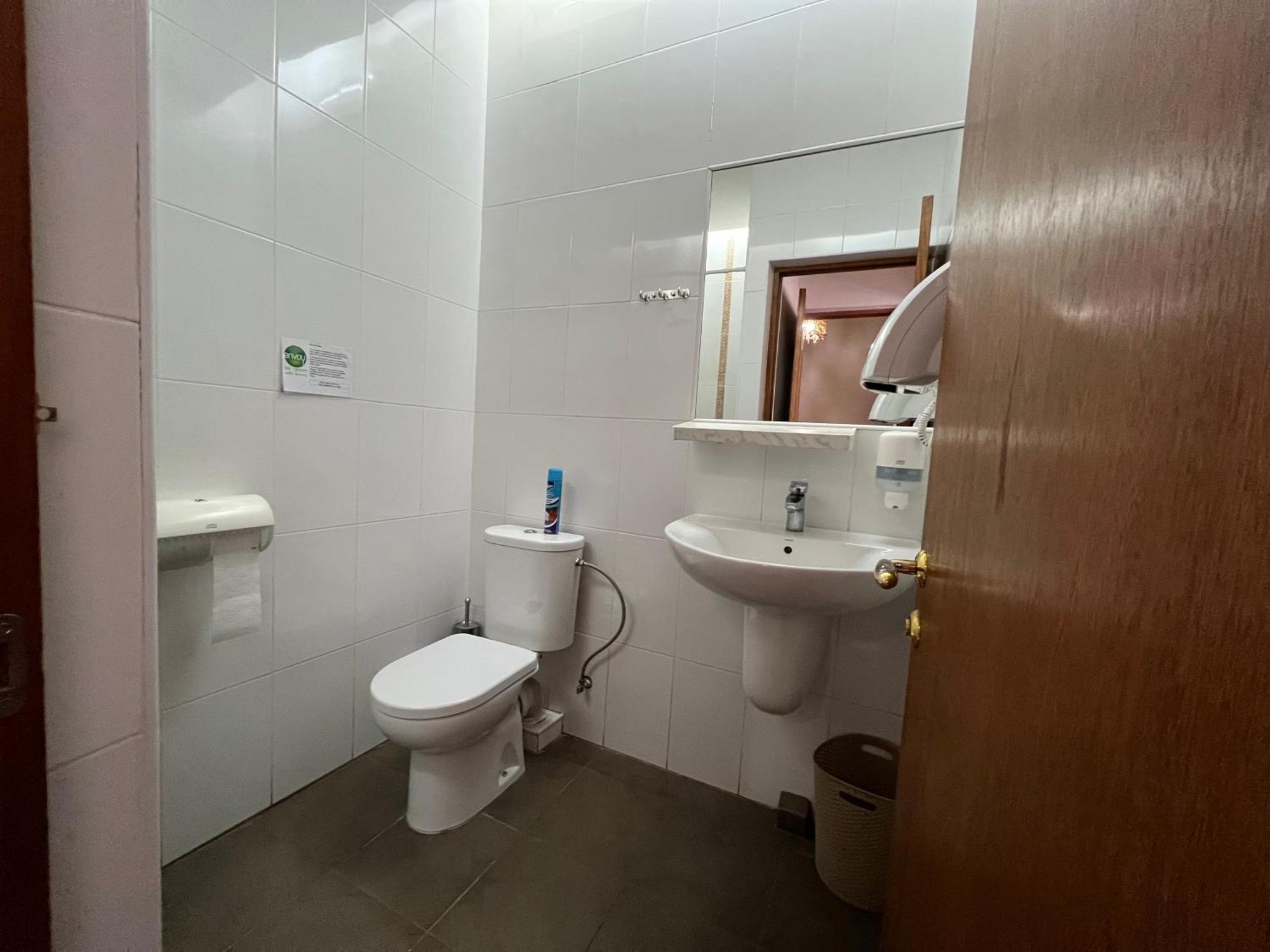 Envoy Hostel & Tours Jerevan Exteriör bild