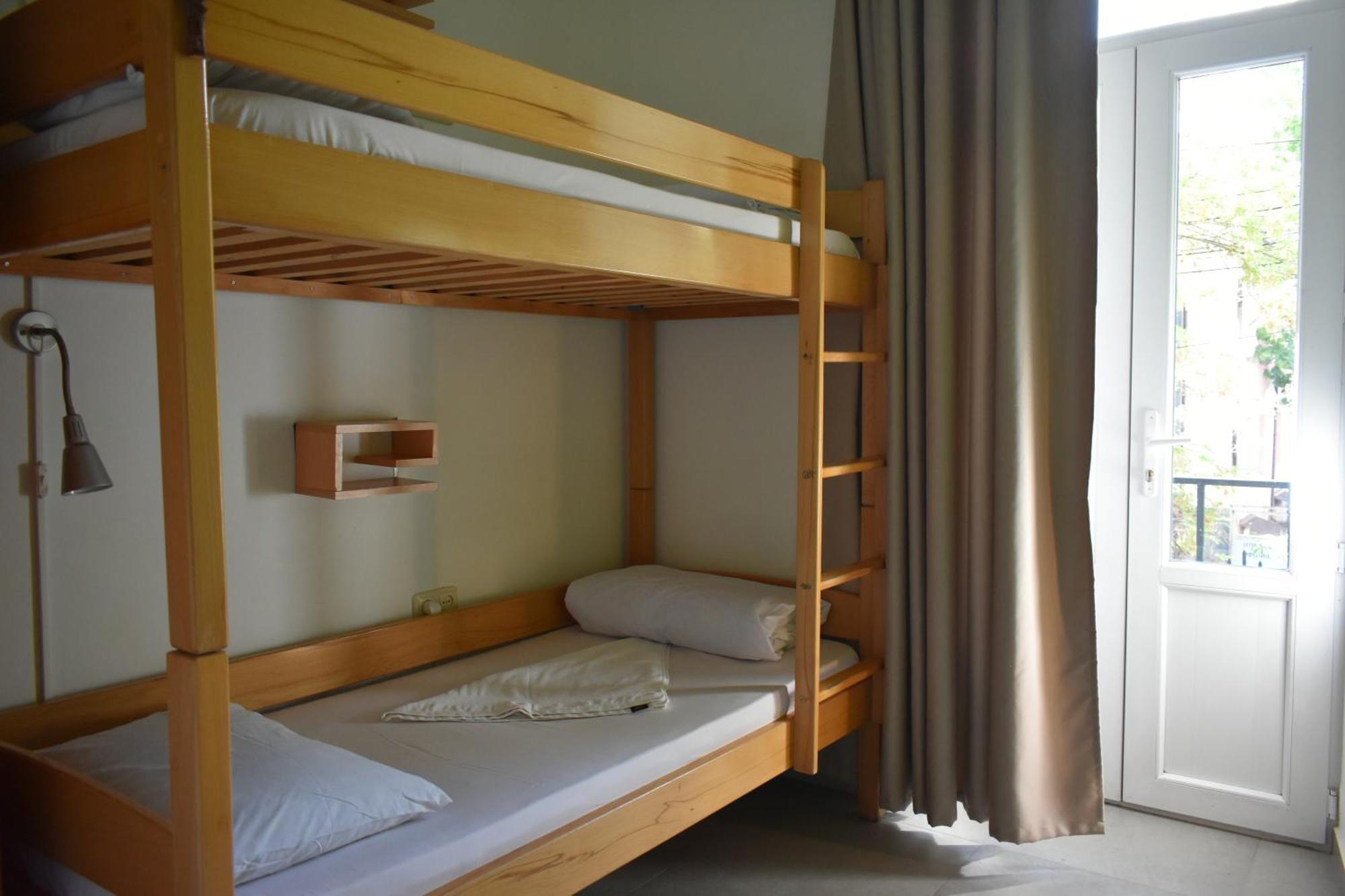 Envoy Hostel & Tours Jerevan Exteriör bild